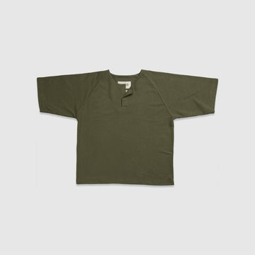 Raglan Henley in Olive Green