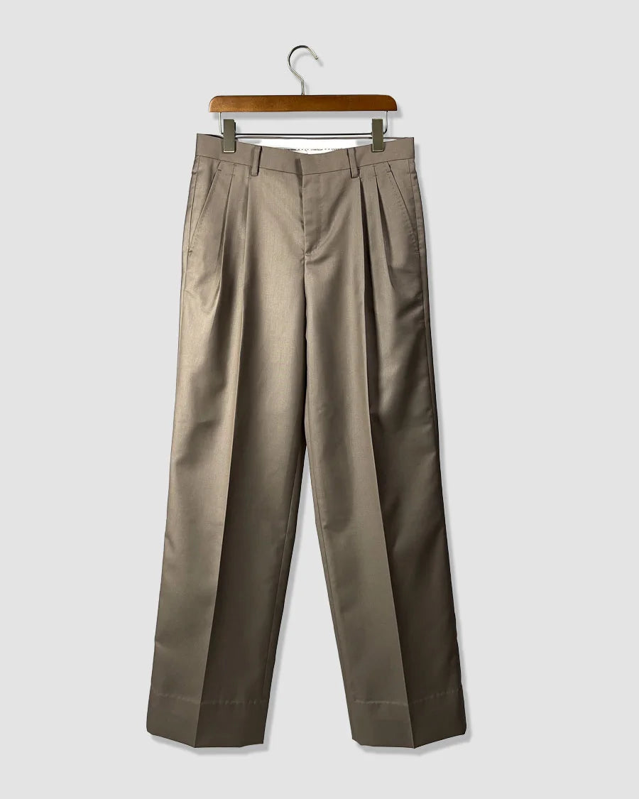 Classic Pleated Trouser