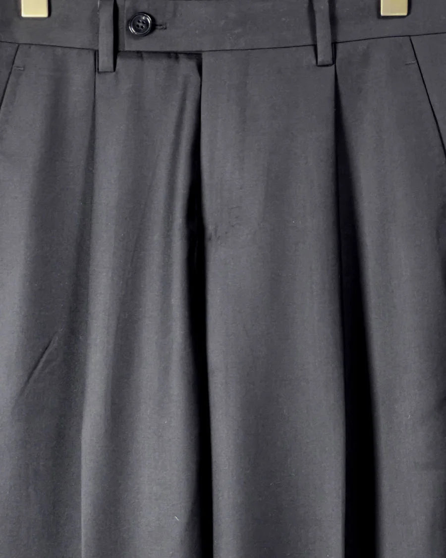 Single Pleated Wide Leg Trouser - Black