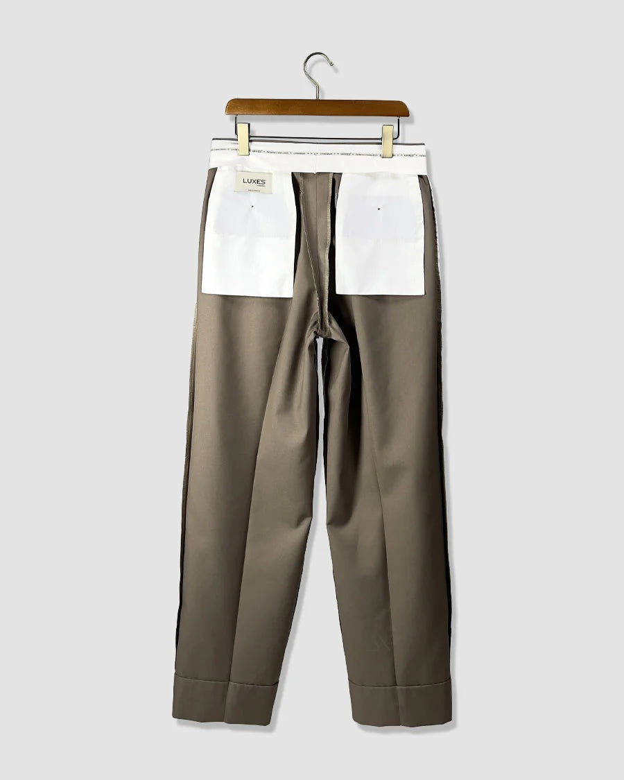 Classic Pleated Trouser