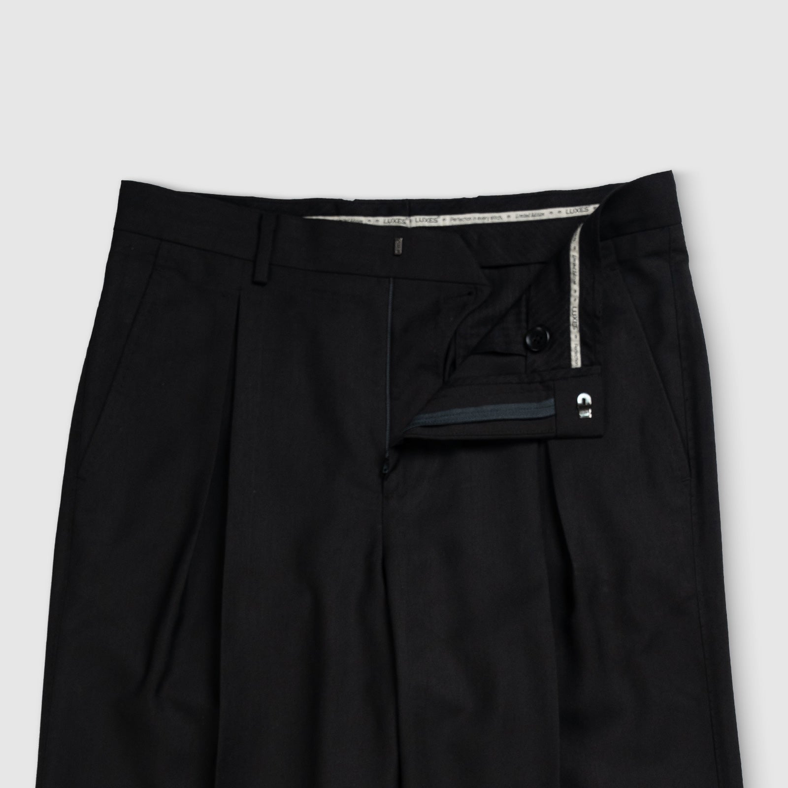 Double Pleated Wide Leg Trousers – Black