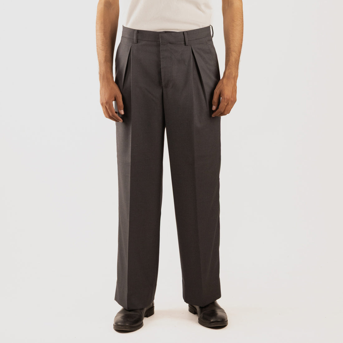 Double Pleated Wide Leg Trousers – Grey